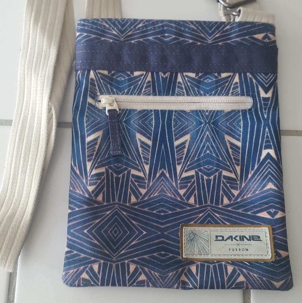 Dakine Handbag